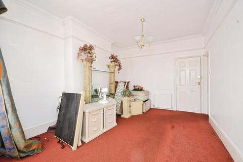 2 bedroom flat for sale, 5C Wilson Road, Southend-on-Sea, Essex, SS1