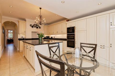 5 bedroom semi-detached house for sale, Burges Terrace, Thorpe Bay, Essex, SS1