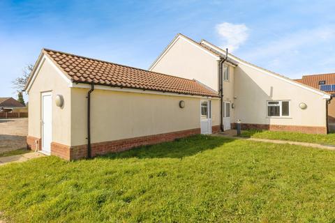 6 bedroom detached house for sale, Hardingham Road, Hingham, Norwich, Norfolk, NR9