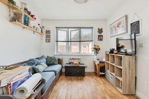 1 bedroom flat for sale, Sunderland Close, Carbrooke, Thetford, Norfolk, IP25