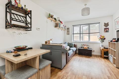 1 bedroom flat for sale, Sunderland Close, Carbrooke, Thetford, Norfolk, IP25