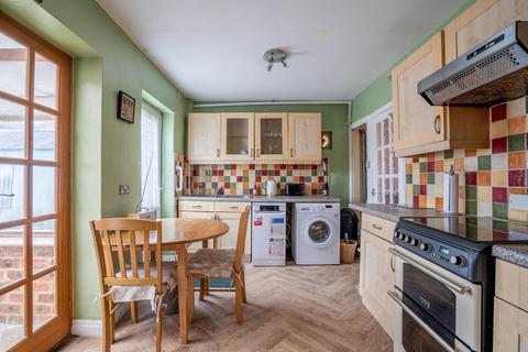 2 bedroom semi-detached house for sale, Whernside Avenue, York