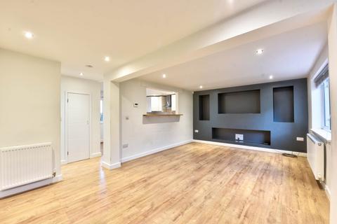 3 bedroom terraced house to rent, Clements Road, Henley-On-Thames