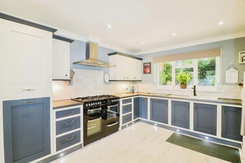 4 bedroom bungalow for sale, The Avenues, Wroxham, Norwich, Norfolk, NR12