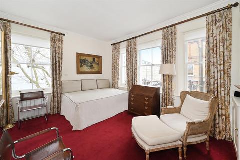 Studio to rent, Elm Park Road, Chelsea, SW3