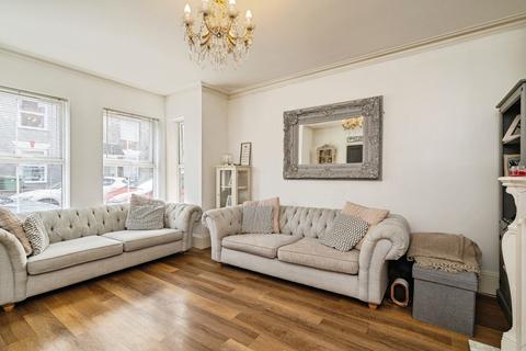 4 bedroom terraced house for sale, Upper Cliff Road, Gorleston, Great Yarmouth, Norfolk, NR31