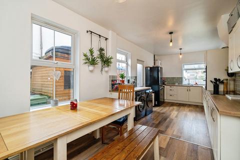 4 bedroom terraced house for sale, Upper Cliff Road, Gorleston, Great Yarmouth, Norfolk, NR31