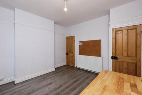 3 bedroom terraced house for sale, Huntingtower Road, Sheffield, South Yorkshire, S11