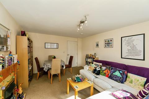 2 bedroom flat for sale, Stoney Croft, Hoyland, Barnsley, South Yorkshire, S74