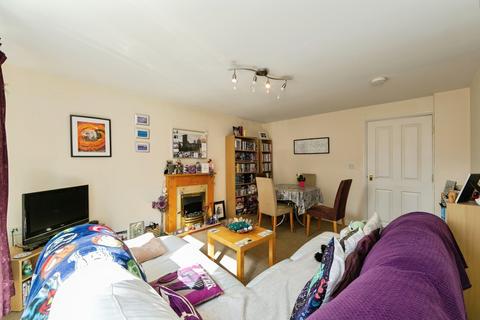 2 bedroom flat for sale, Stoney Croft, Hoyland, Barnsley, South Yorkshire, S74