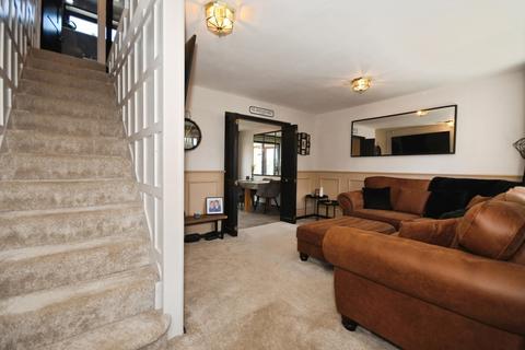 3 bedroom terraced house for sale, Willow Crescent, Chapeltown, Sheffield, S35