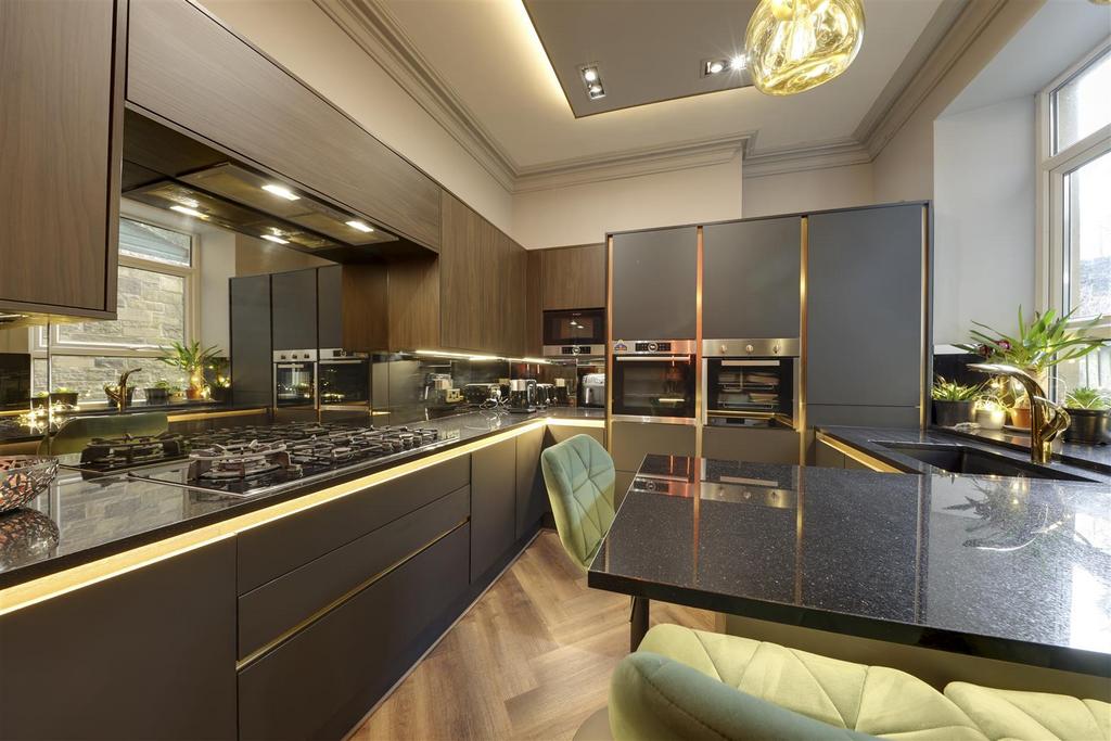 Kitchen Alt 2