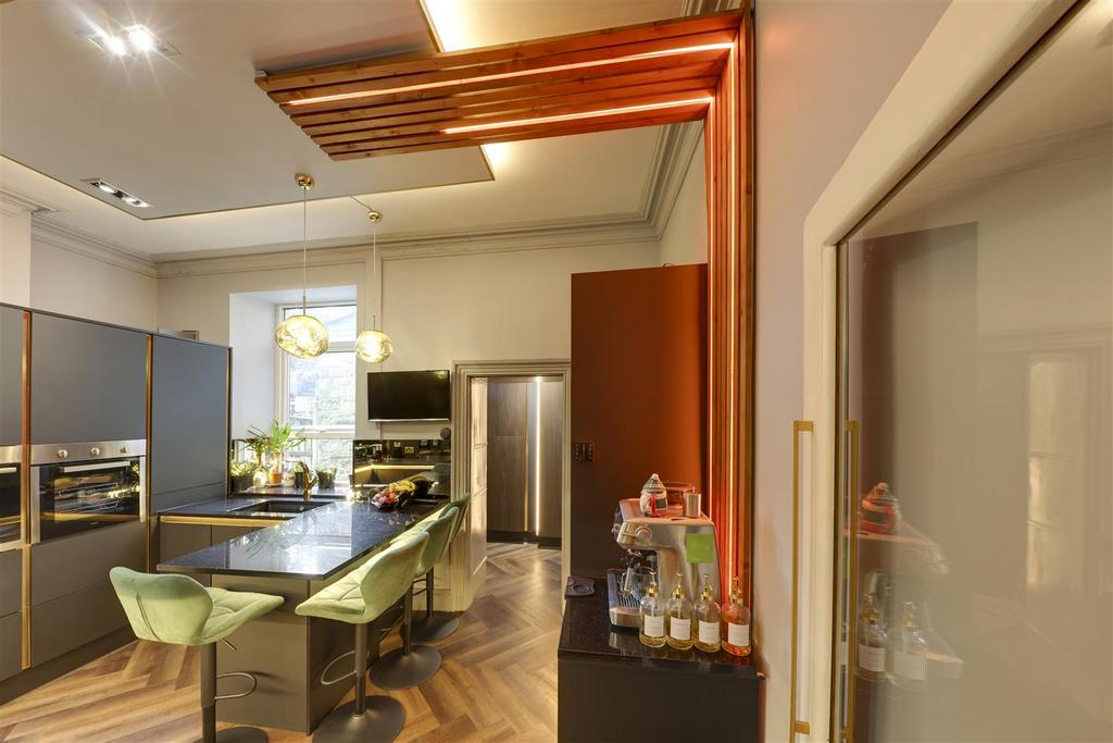 Feature Lighting