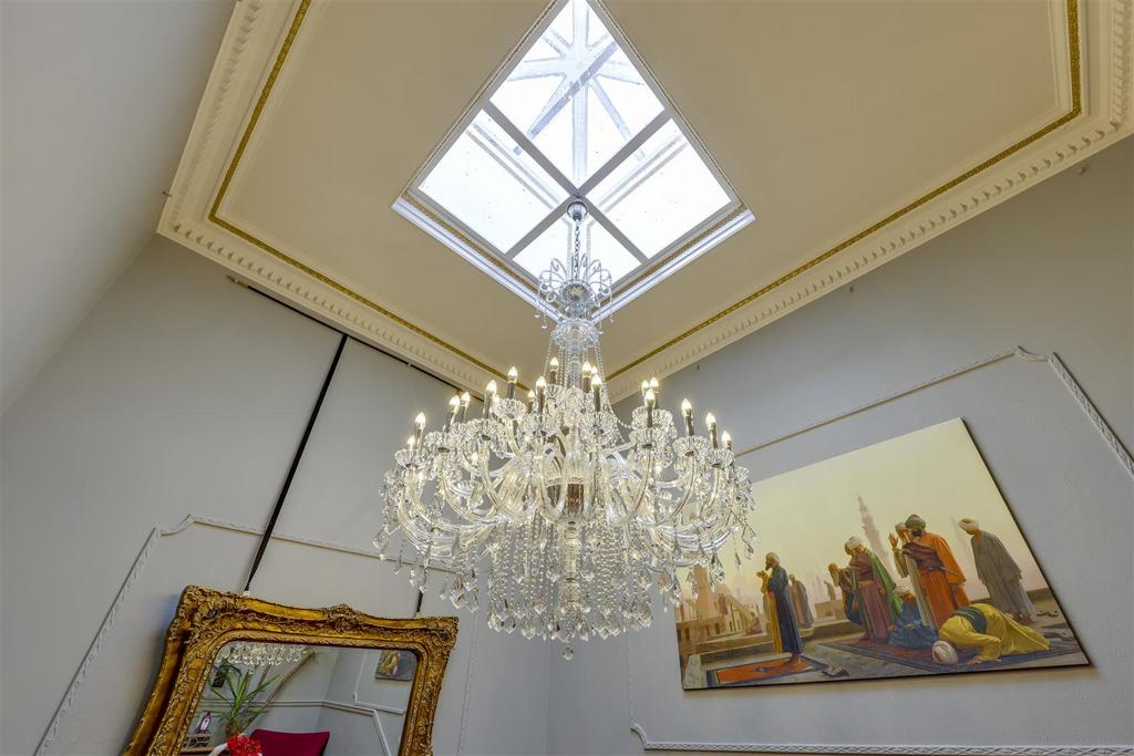Feature Light