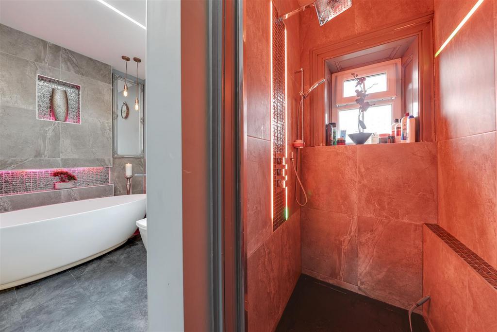 Bathoom Alt