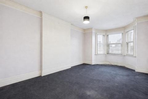 2 bedroom flat for sale, Craven Park, London