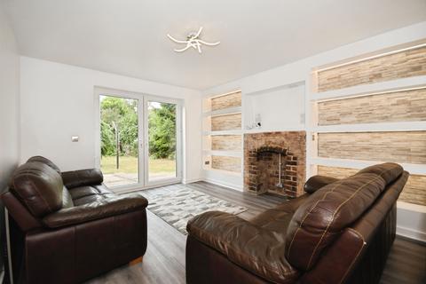 undefined, The Hill, CHESTERFIELD, Derbyshire, S44