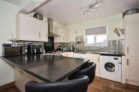 4 bedroom semi-detached house for sale, Park Road, CHESTERFIELD, Derbyshire, S40