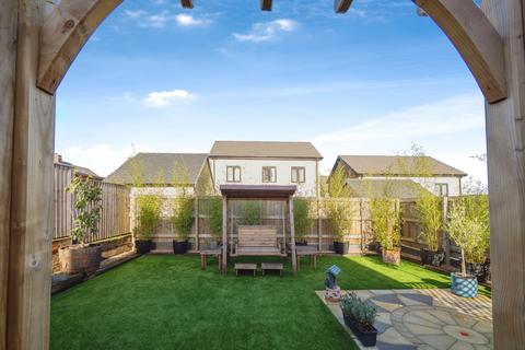 4 bedroom detached house for sale, Woodall Way, Killamarsh, Sheffield, North East Derbyshire, S21