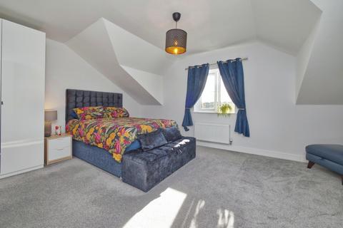 4 bedroom detached house for sale, Woodall Way, Killamarsh, Sheffield, North East Derbyshire, S21