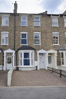 Studio to rent, Rock Street, London