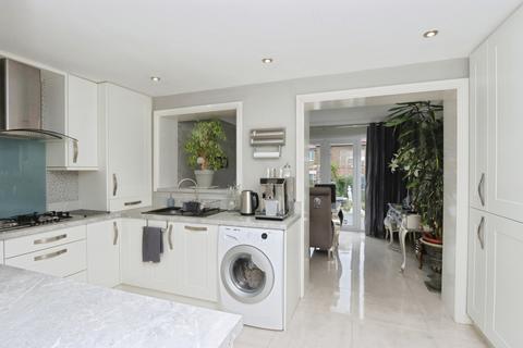 3 bedroom terraced house for sale, Bishops Walk, Kiveton Park, Sheffield, South Yorkshire, S26