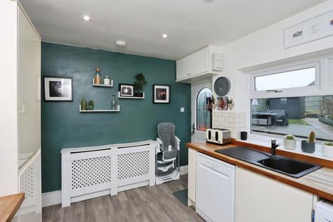 3 bedroom semi-detached house for sale, Mansfield Road, Killamarsh, Sheffield, Derbyshire, S21