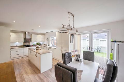 undefined, Thorne Road, Sandtoft, Doncaster, DN8