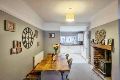 4 bedroom semi-detached house for sale, Rufford Road, Doncaster, South Yorkshire, DN4