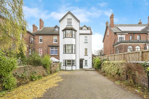 2 bedroom flat for sale, Thorne Road, Doncaster, South Yorkshire, DN1