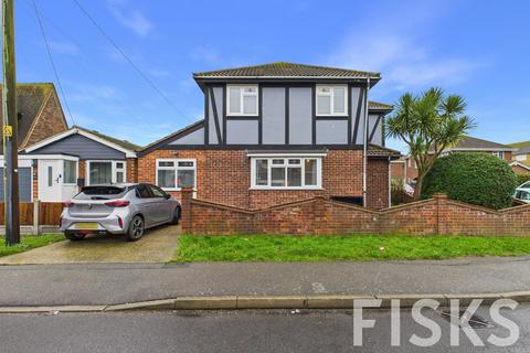 4 bedroom detached house for sale, Whiteways, Canvey Island, SS8