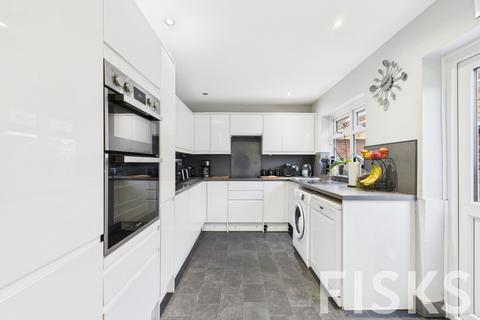 4 bedroom detached house for sale, Whiteways, Canvey Island, SS8