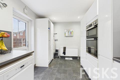 4 bedroom detached house for sale, Whiteways, Canvey Island, SS8