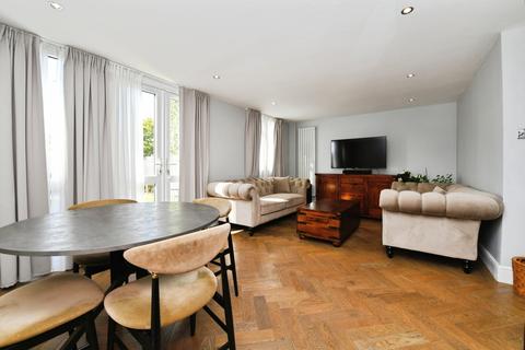 undefined, Wells Gardens, Basildon, Essex, SS14