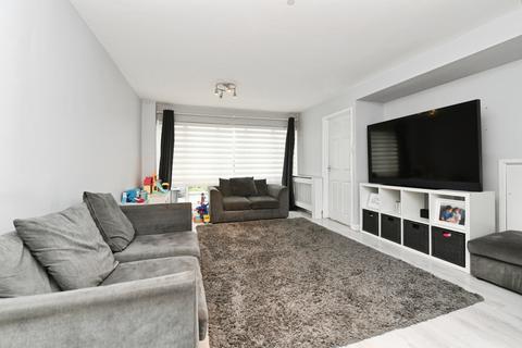 3 bedroom terraced house for sale, Paslowes, Basildon, Essex, SS16