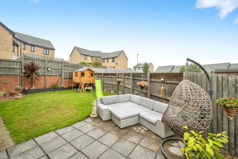 3 bedroom detached house for sale, Roberts Road, Edlington, Doncaster, South Yorkshire, DN12