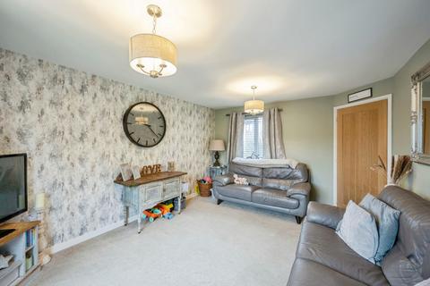 3 bedroom detached house for sale, Roberts Road, Edlington, Doncaster, South Yorkshire, DN12
