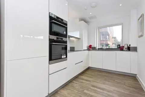 2 bedroom flat for sale - Όψη 5
