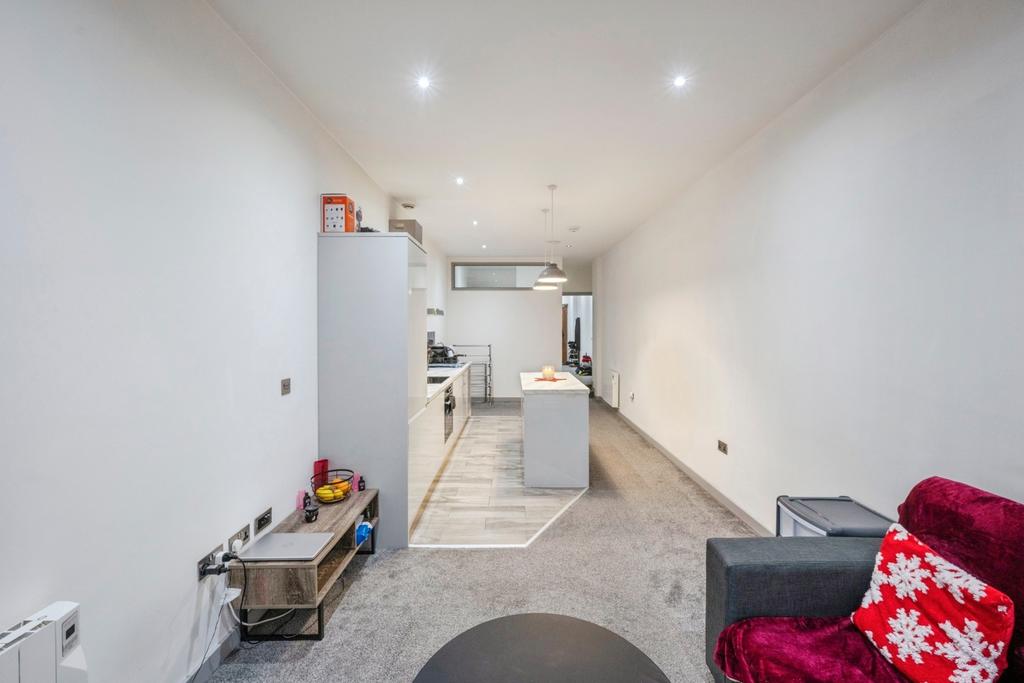 Lounge/Kitchen