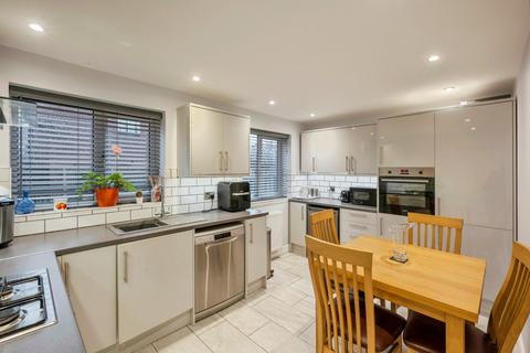4 bedroom detached house for sale, Edgbaston Way, Edlington, Doncaster, South Yorkshire, DN12