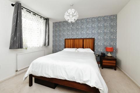 4 bedroom detached house for sale, Pickwick Avenue, Chelmsford, Essex, CM1