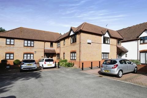 2 bedroom flat for sale, Baddow Road, Chelmsford, Essex, CM2