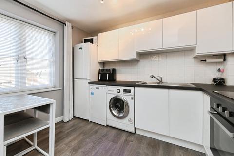 2 bedroom maisonette for sale, Greenland Gardens, Great Baddow, Chelmsford, Essex, CM2