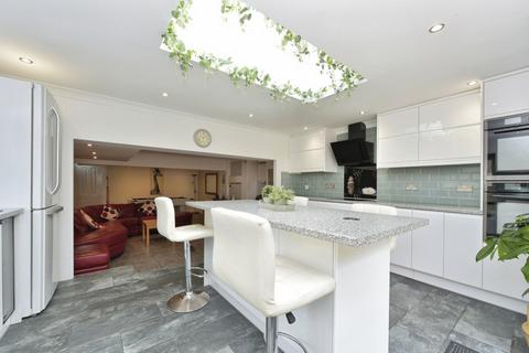 4 bedroom detached house for sale, Bramley Avenue, Sheffield, South Yorkshire, S13