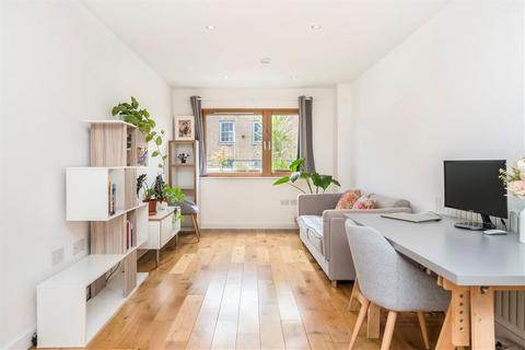 undefined, Kingsland Road, London E2