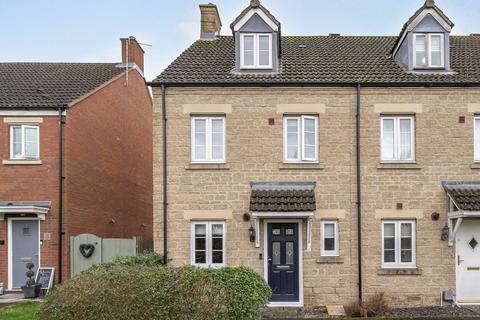3 bedroom end of terrace house for sale, White Eagle Road, Haydon End, Swindon, SN25