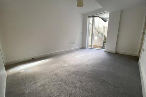 2 bedroom flat for sale, Parkside, Cambridge, Cambridgeshire, CB1