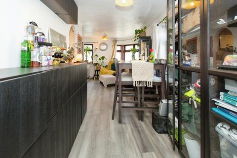 undefined, Searle Street, Cambridge, Cambridgeshire, CB4