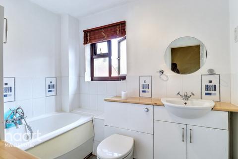 1 bedroom end of terrace house to rent, Peacock Mews, Maidstone