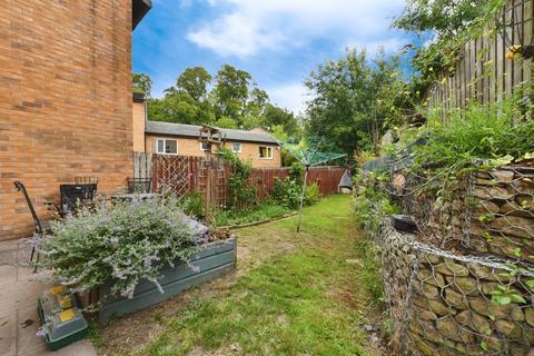 3 bedroom semi-detached house for sale, Beeches Hollow, Sheffield, South Yorkshire, S2